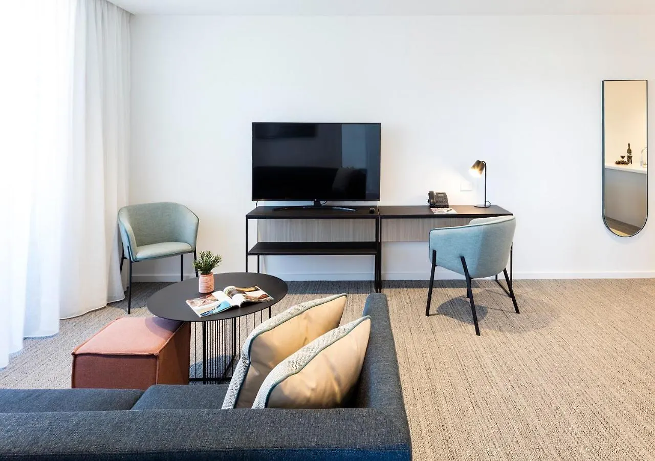 Quest Robina Aparthotel Gold Coast 4*,